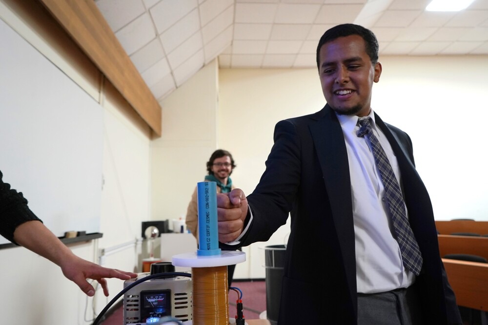 Programa PACE acerca la ingeniería y la tecnología a estudiantes ...