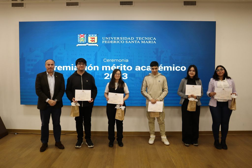 USM premia a los mejores promedios en Ceremonia de Mérito Académico ...